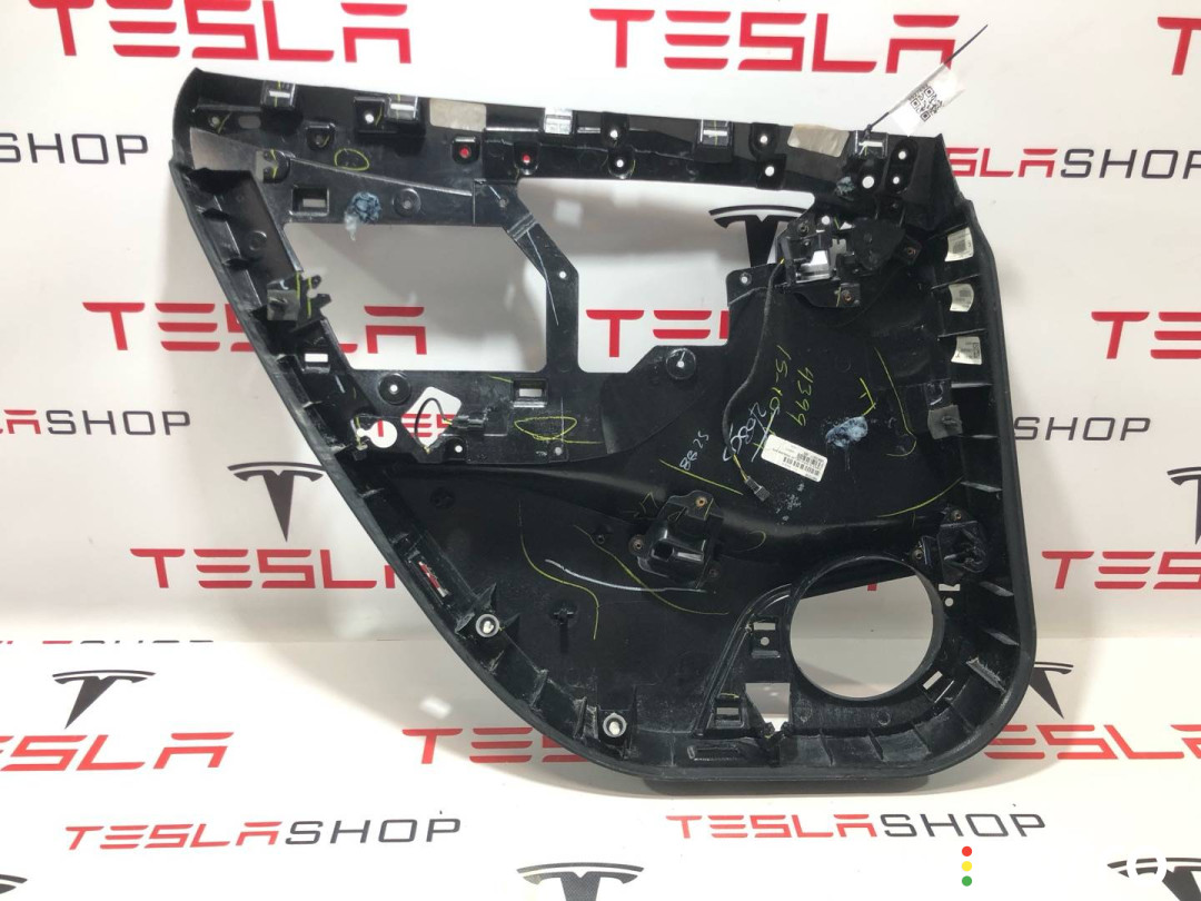 1008133-00-D, 1008105-00-I обшивка двери задней правой Tesla Model S 2019г. - фото №3