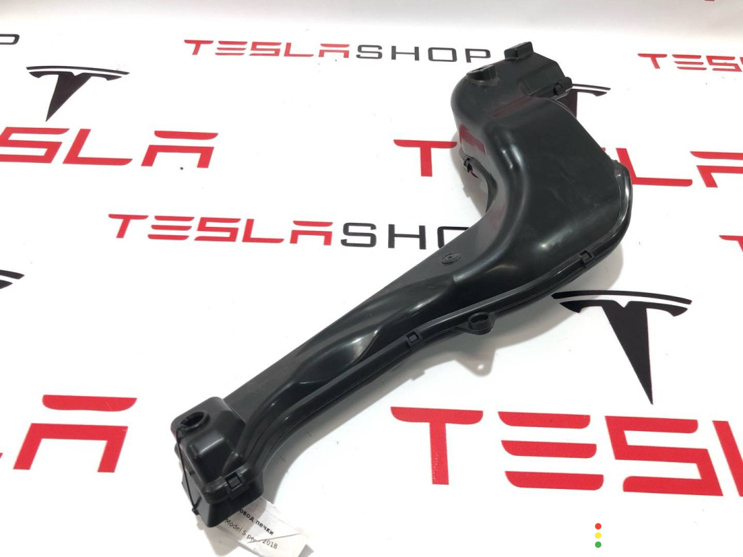 1116135-00-B Воздуховод печки Tesla Model S 2018г. - фото №1