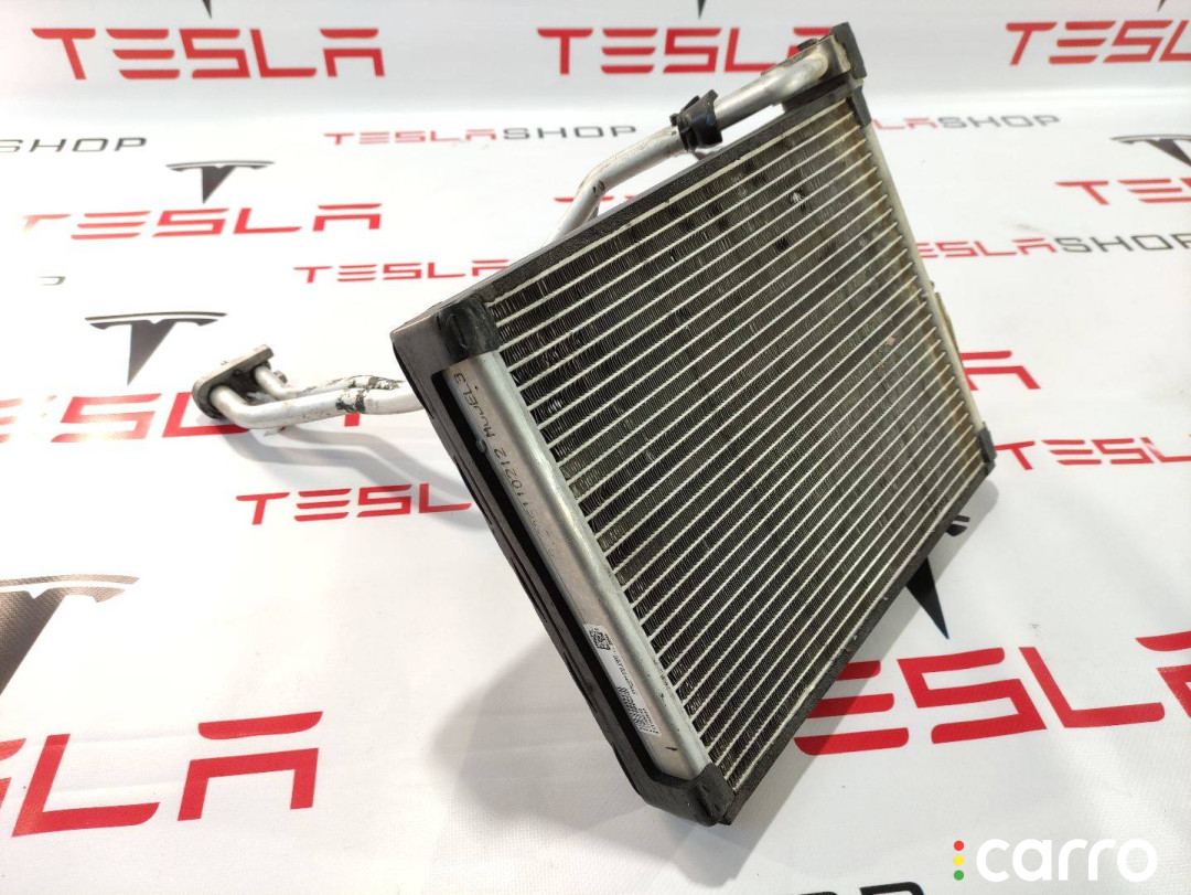 1099999-00-H радиатор отопителя (печки) Tesla Model 3 2020г. - фото №4