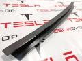 1009255-00-F Накладка крышки багажника Tesla Model S 2015г. - фото №3