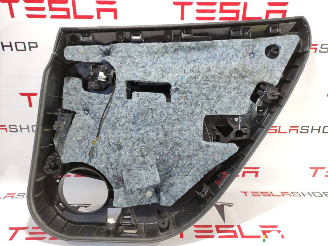 1008133-00-D, 6006133-12-L обшивка двери задней левой Tesla Model S 2015г. - фото №4