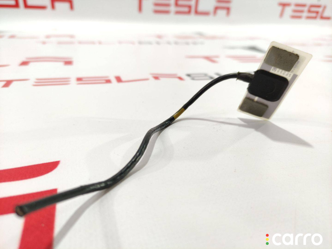 1032447-80-F, 1047251-00-E антенна Tesla Model X 2016г. - фото №2