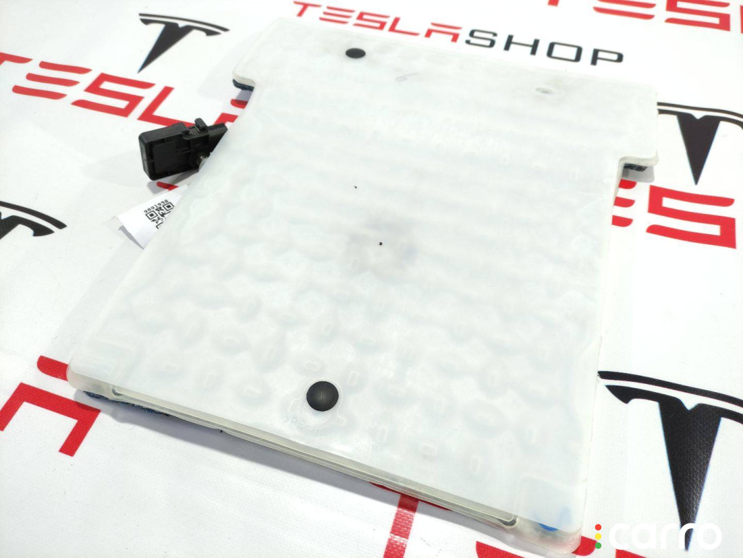 1005276-00-E датчик присутствия пассажира Tesla Model S 2016г. - фото №3