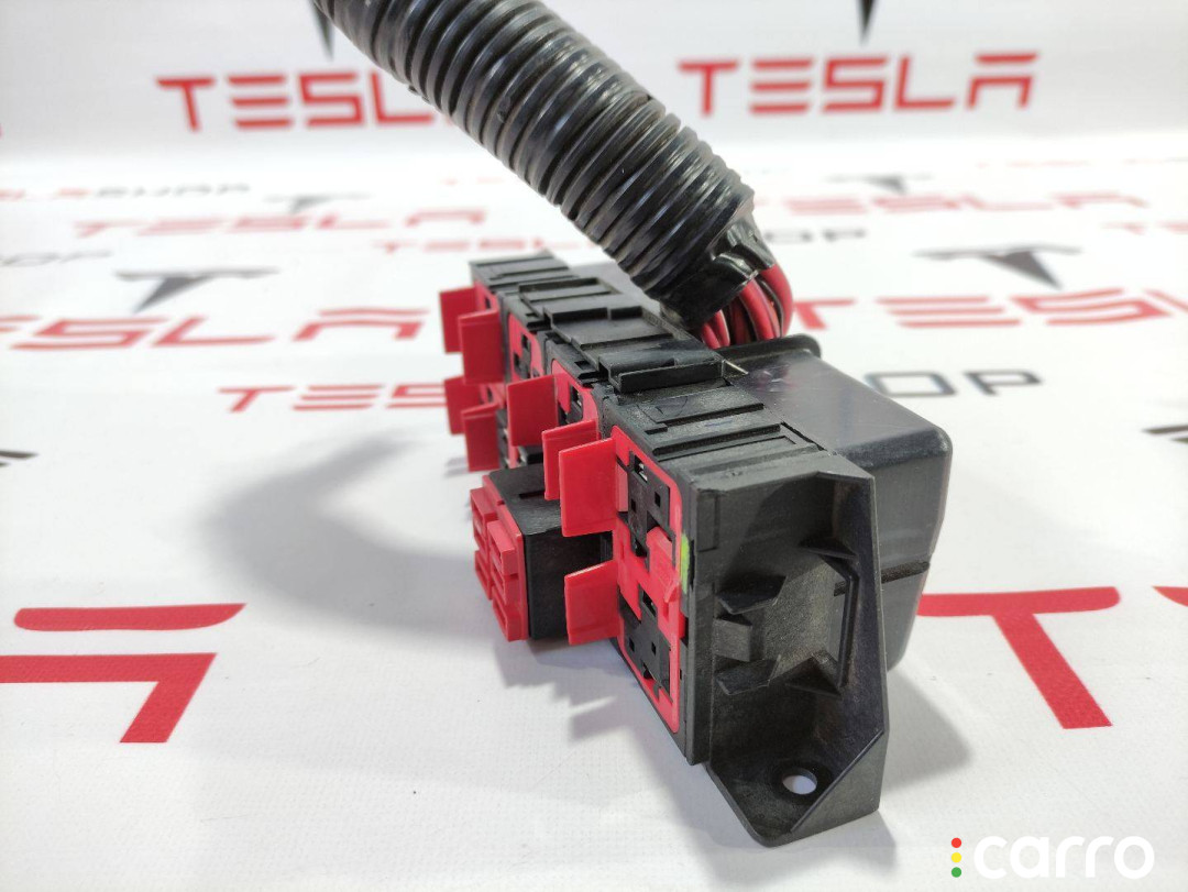 1009096-00-G Блок предохранителей передний Tesla Model S 2015г. - фото №3