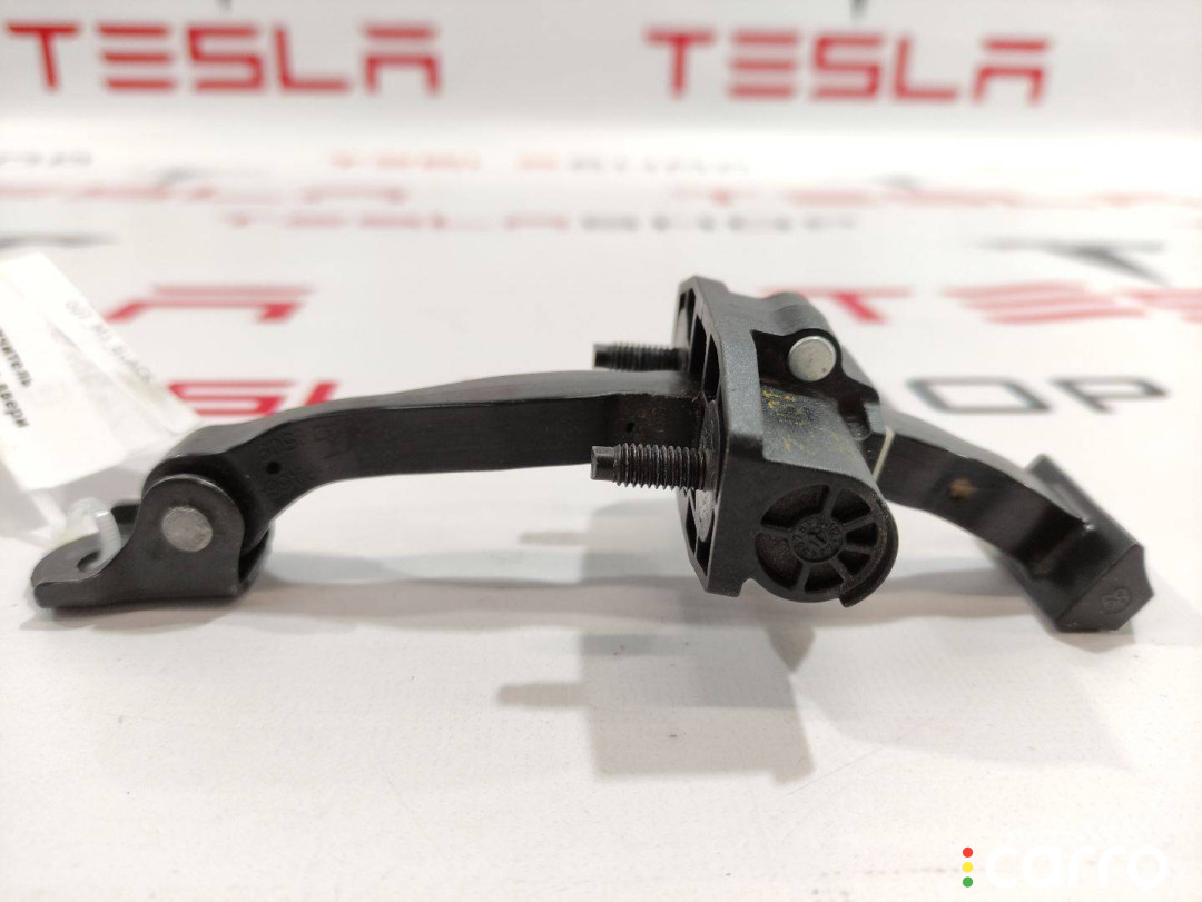 1089509-00-B Ограничитель открывания двери задней Tesla Model 3 2019г. - фото №3