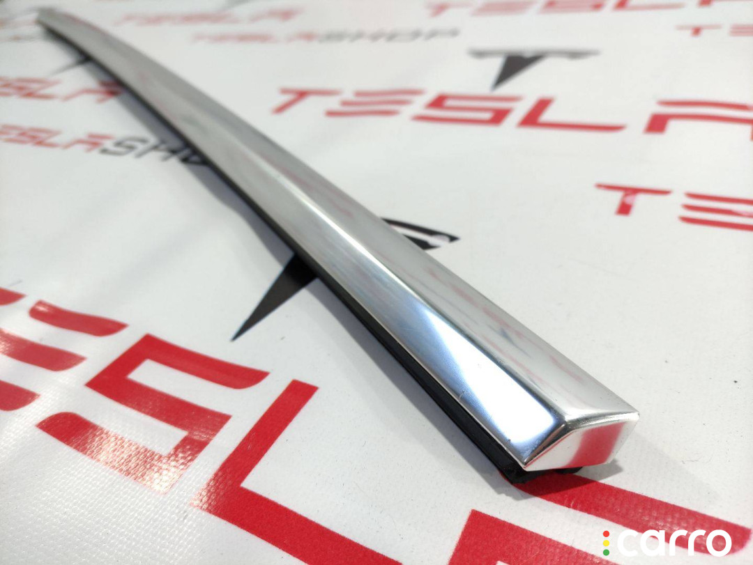 1080745-00-C молдинг двери задней левой Tesla Model 3 2019г. - фото №3