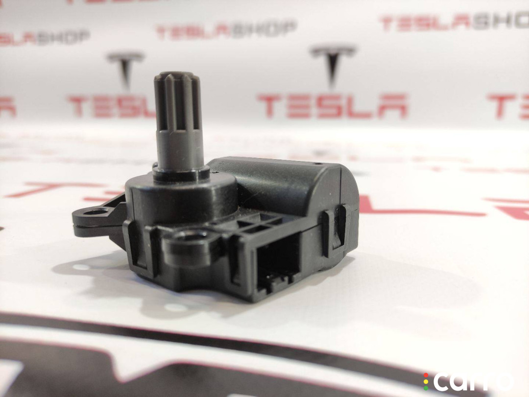 1099999-00-H, T92882B02 Моторчик заслонки печки Tesla Model 3 2019г. - фото №3