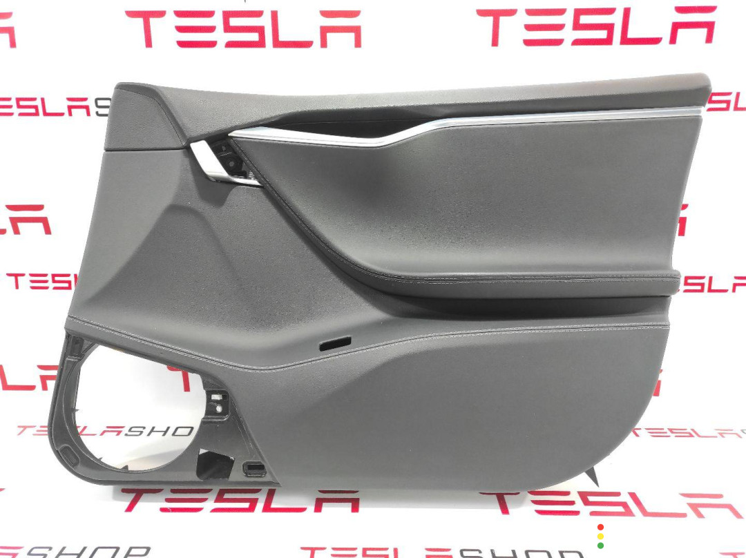 1007912-00-D, 1007936-08-L обшивка двери передней правой Tesla Model S 2016г. - фото №1
