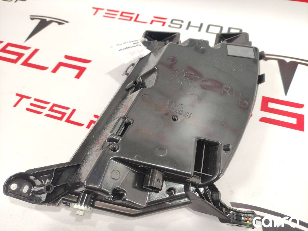 1024016-00-C фара противотуманная правая Tesla Model S 2020г. - фото №4