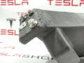 1043357-00-F крепление фары (кронштейн фары) левой Tesla Model X 2020г. - фото №6
