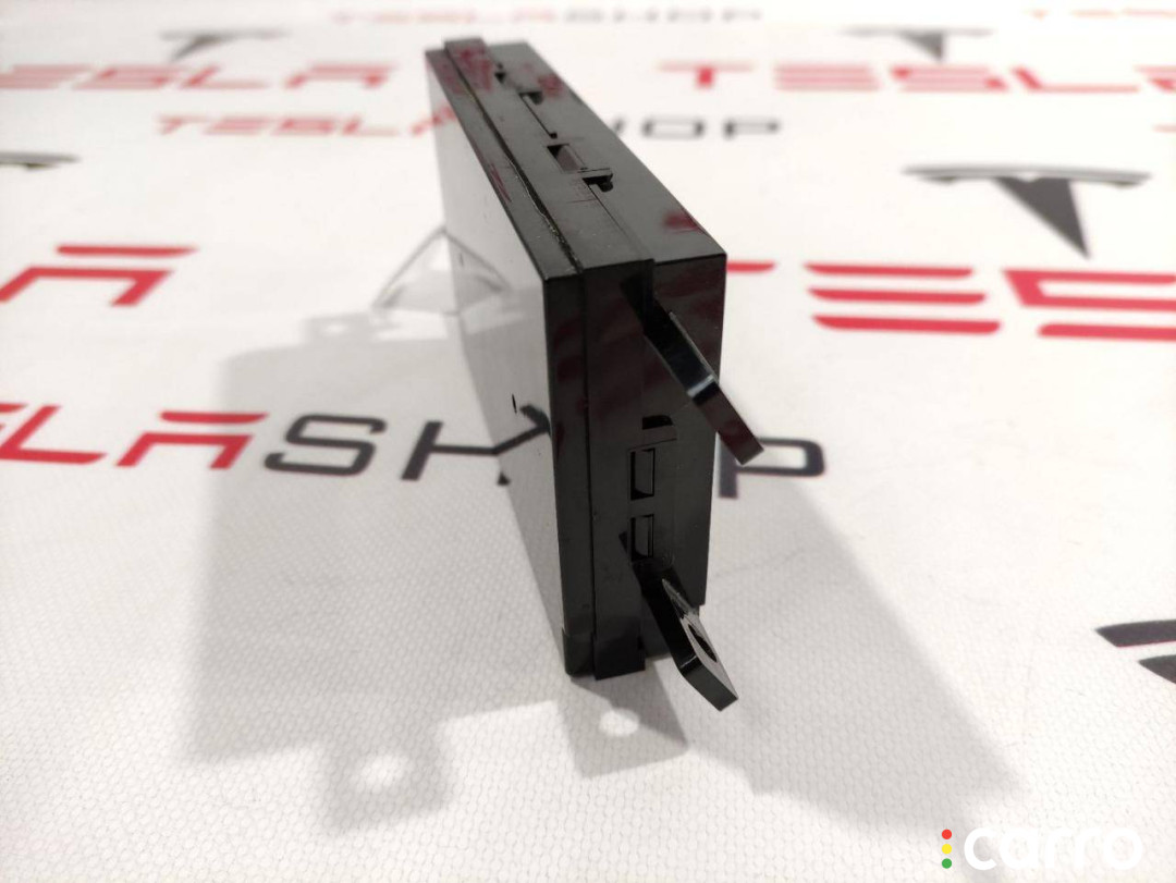 6007366-00-E, 6007378-00-G Блок управления печки/климат-контроля Tesla Model S 2015г. - фото №1