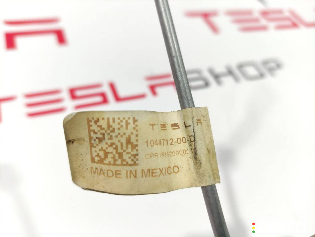 1044712-00-C трубка тормозная Tesla Model 3 2019г. - фото №1