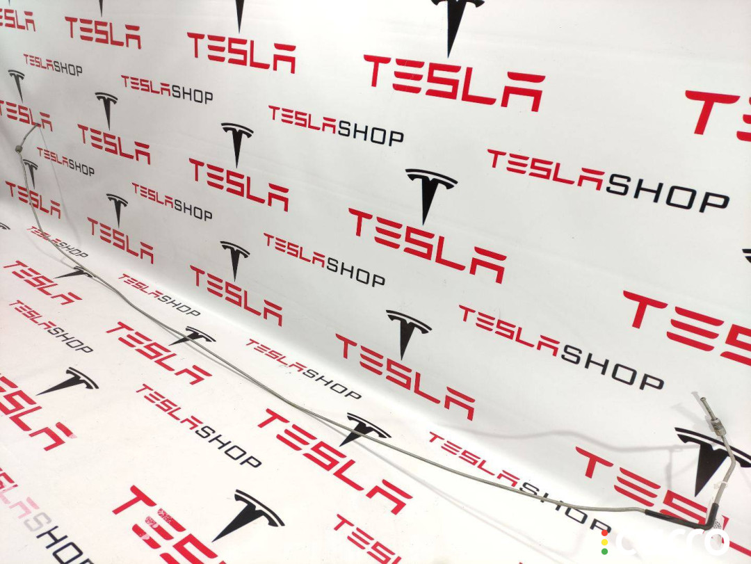 1044713-00-D трубка тормозная Tesla Model 3 2019г. - фото №1