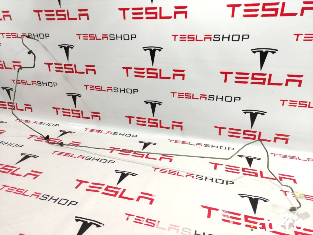 1044715-00-C трубка тормозная Tesla Model 3 2019г. - фото №1