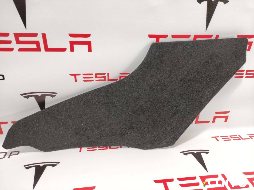 1086816-00-I Накладка центральной консоли Tesla Model 3 2018г. - фото №1