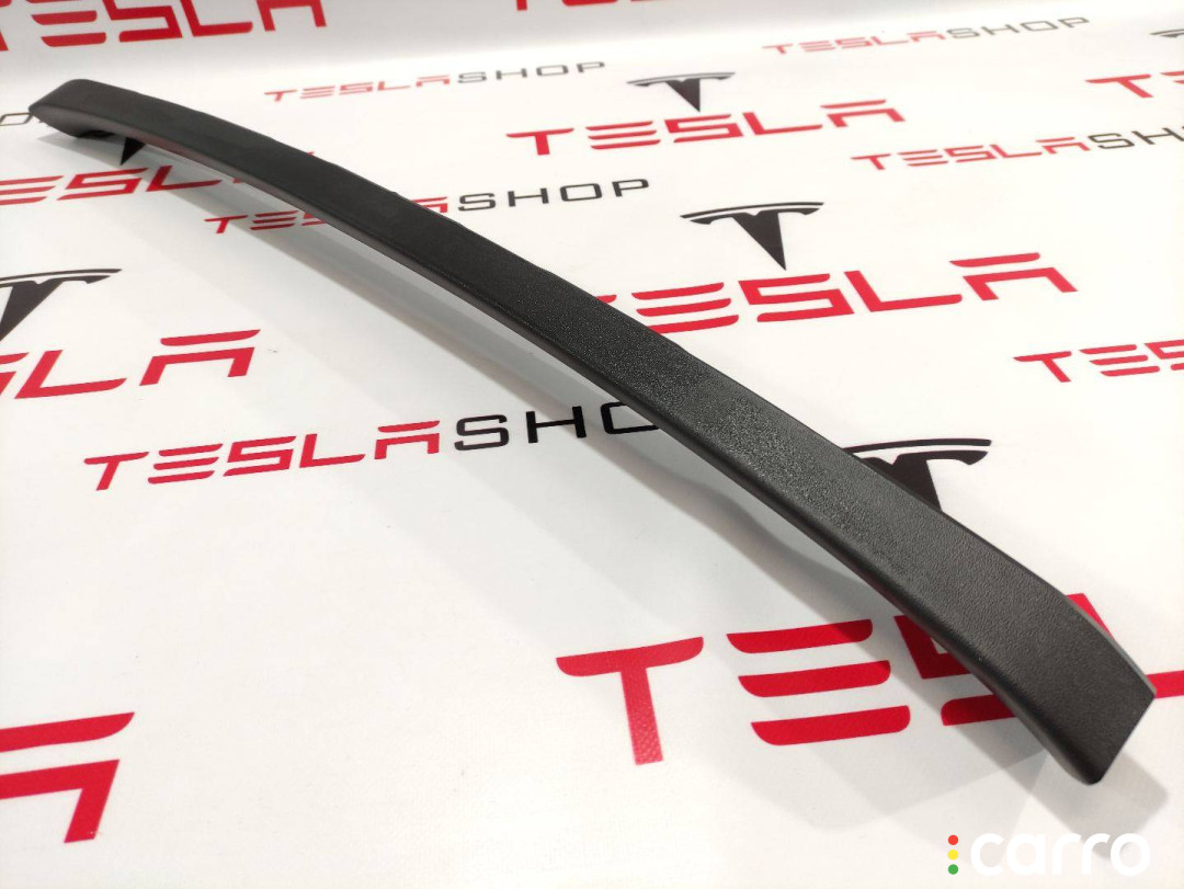 1009236-00-H Накладка крышки багажника Tesla Model S 2016г. - фото №3