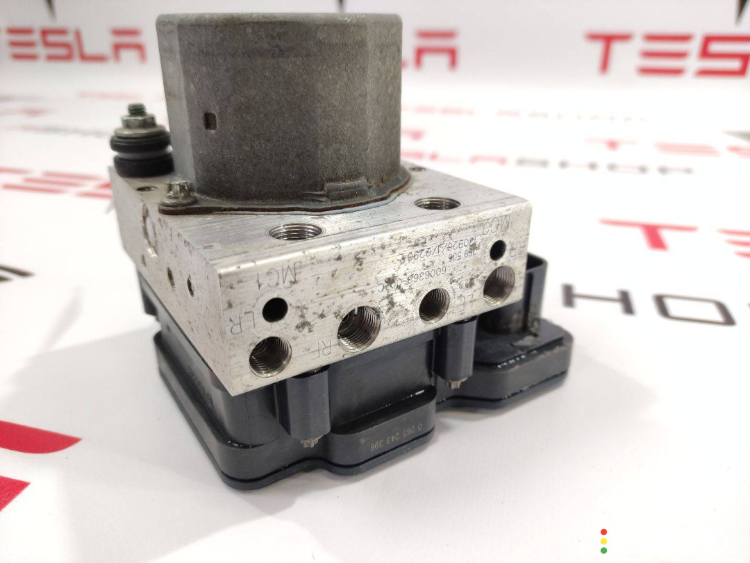 6006363-00-C Блок ABS Tesla Model S 2015г. - фото №3