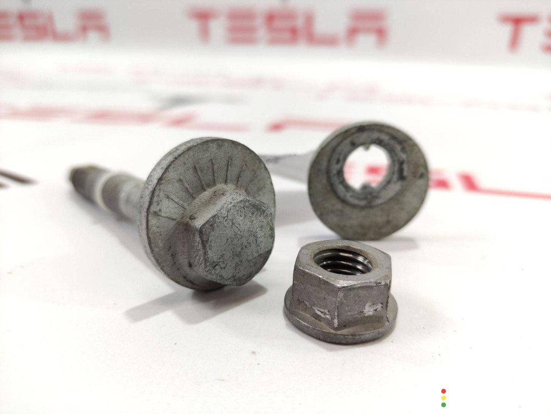 1044406-25-C, 1111545-00-A, 1044404-00-B Болт развальный Tesla Model 3 2018г. - фото №3