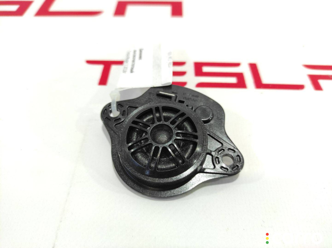 1098737-00-B Динамик высокочастотный (пищалка) Tesla Model 3 2018г. - фото №1