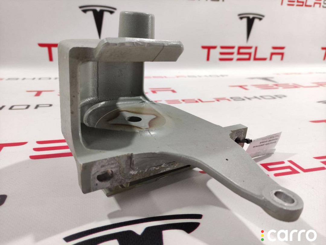 1034558-S0-E кронштейн двигателя передний правый Tesla Model S 2016г. - фото №2