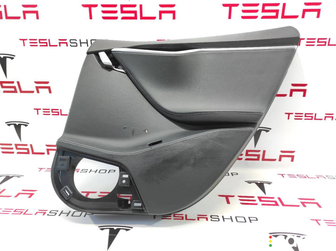 1008133-00-D, 1008105-00-K обшивка двери задней правой Tesla Model S 2016г. - фото №1