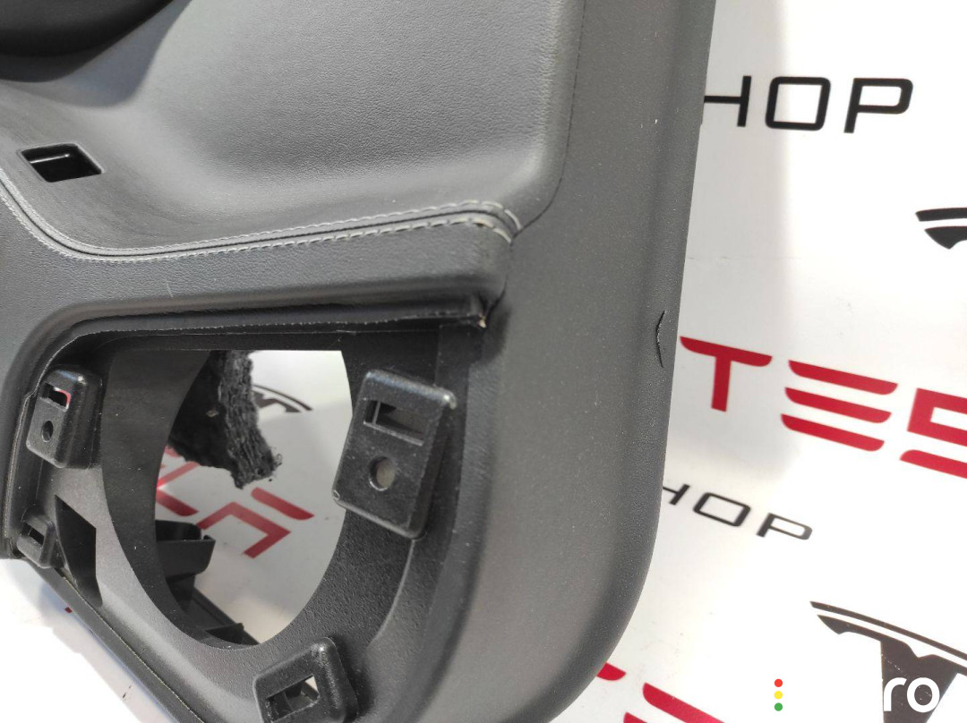 1008133-00-D, 6006133-00-K обшивка двери задней левой Tesla Model S 2016г. - фото №3
