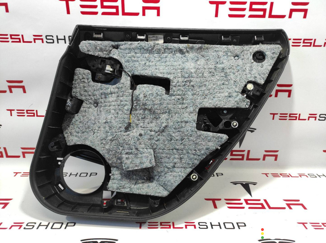 1008133-00-D, 6006133-00-K обшивка двери задней левой Tesla Model S 2016г. - фото №5