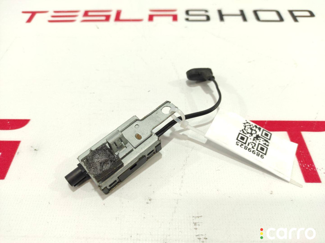 1004808-00-D усилитель антенны Tesla Model S 2016г. - фото №2