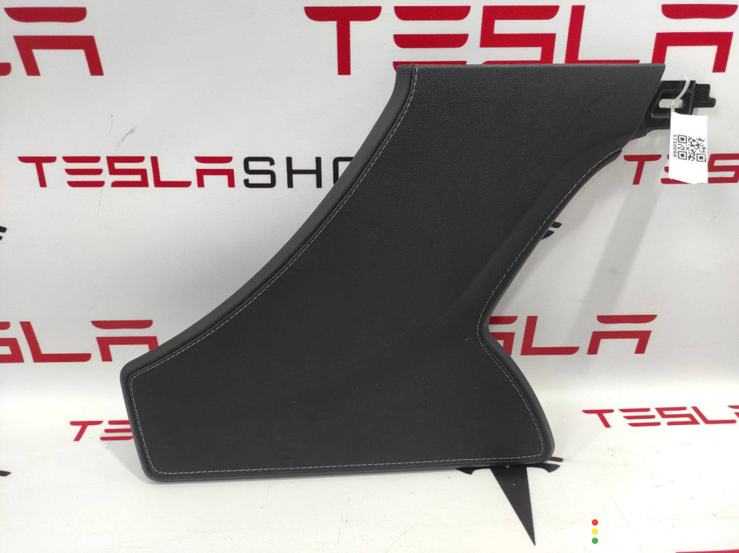 1008224-01-F Накладка центральной консоли Tesla Model S 2016г. - фото №1