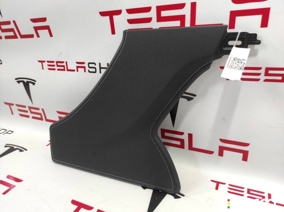 1008224-01-F Накладка центральной консоли Tesla Model S 2016г. - фото №2