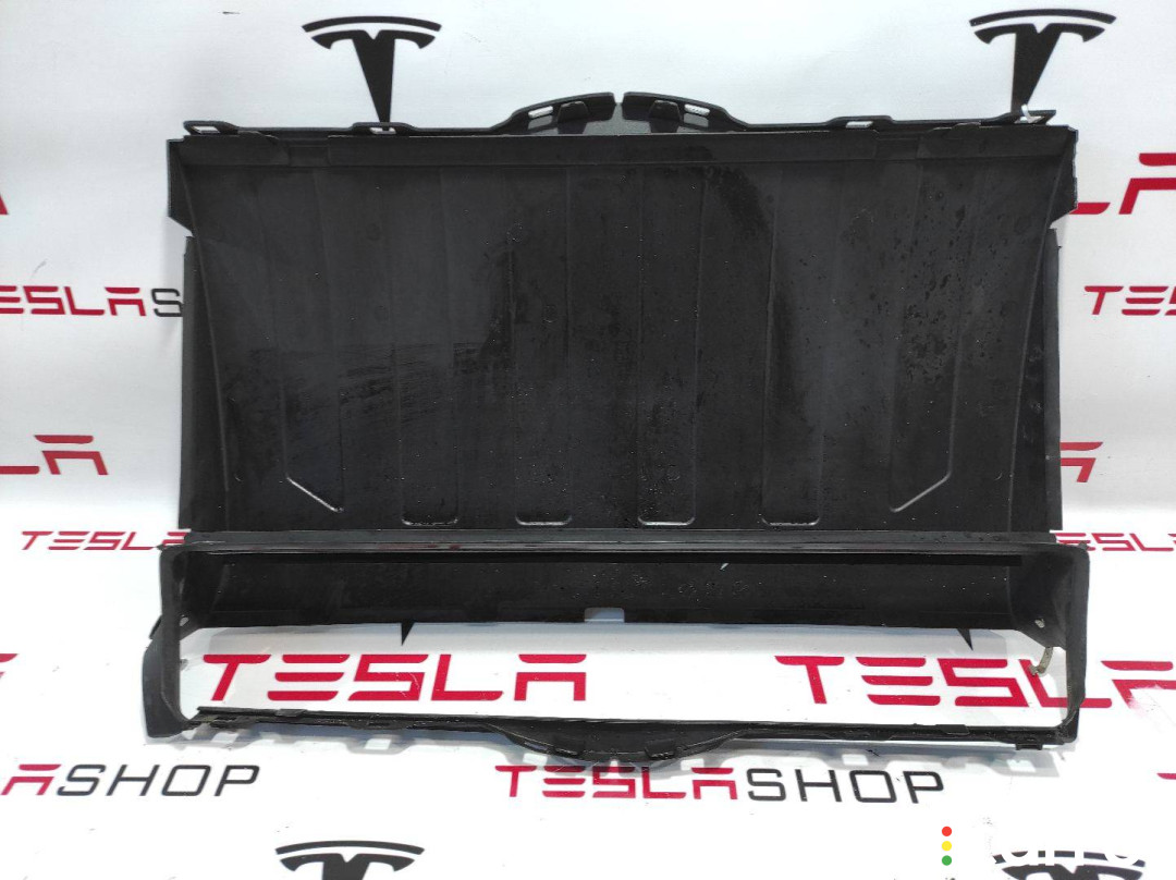 1034850-00-F люверс переднего бампера Tesla Model X 2017г. - фото №4