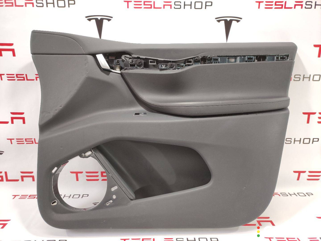 1055329-01-J обшивка двери передней правой Tesla Model X 2017г. - фото №1