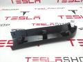 1009254-00-G, 1009235-00-I Накладка крышки багажника Tesla Model S 2015г. - фото №3