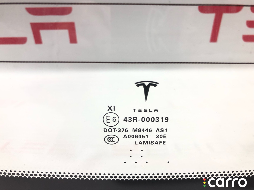 6005917-00-E стекло крышки багажника Tesla Model S 2013г. - фото №4