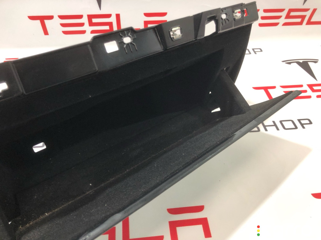 1563041-99-G, 1601945-L1-B Бардачок Tesla Model X рест 2022г. - фото №4