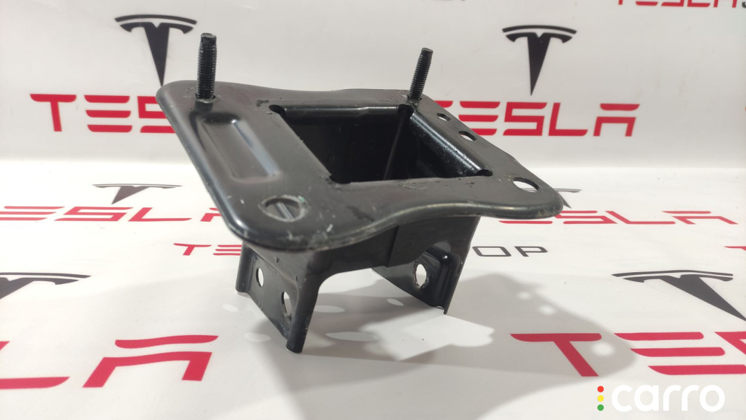 1553860-00-A кронштейн усилителя переднего бампера Tesla Model S 2-й рест - фото №1