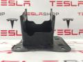 1553860-00-A кронштейн усилителя переднего бампера Tesla Model S 2-й рест - фото №5