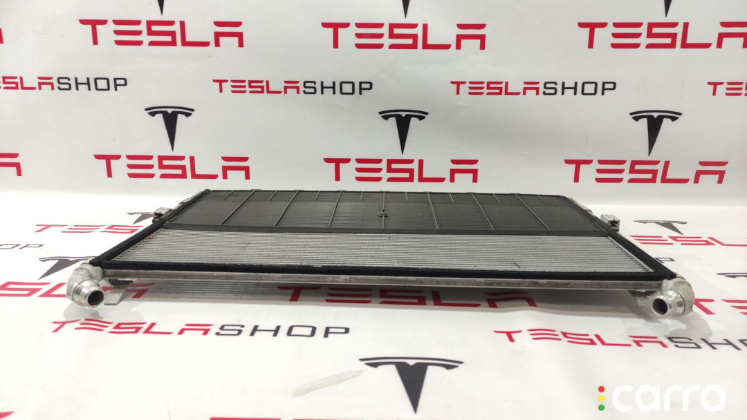 1619032-00-A, 1588209-00-C радиатор основной Tesla Model S 2-й рест - фото №2