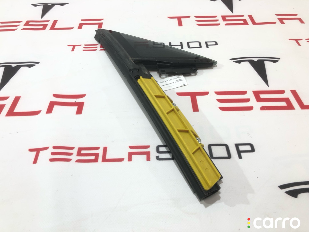 1613862-00-A, 1821301-00-A Форточка передней правой Tesla Model S 2-й рест - фото №1