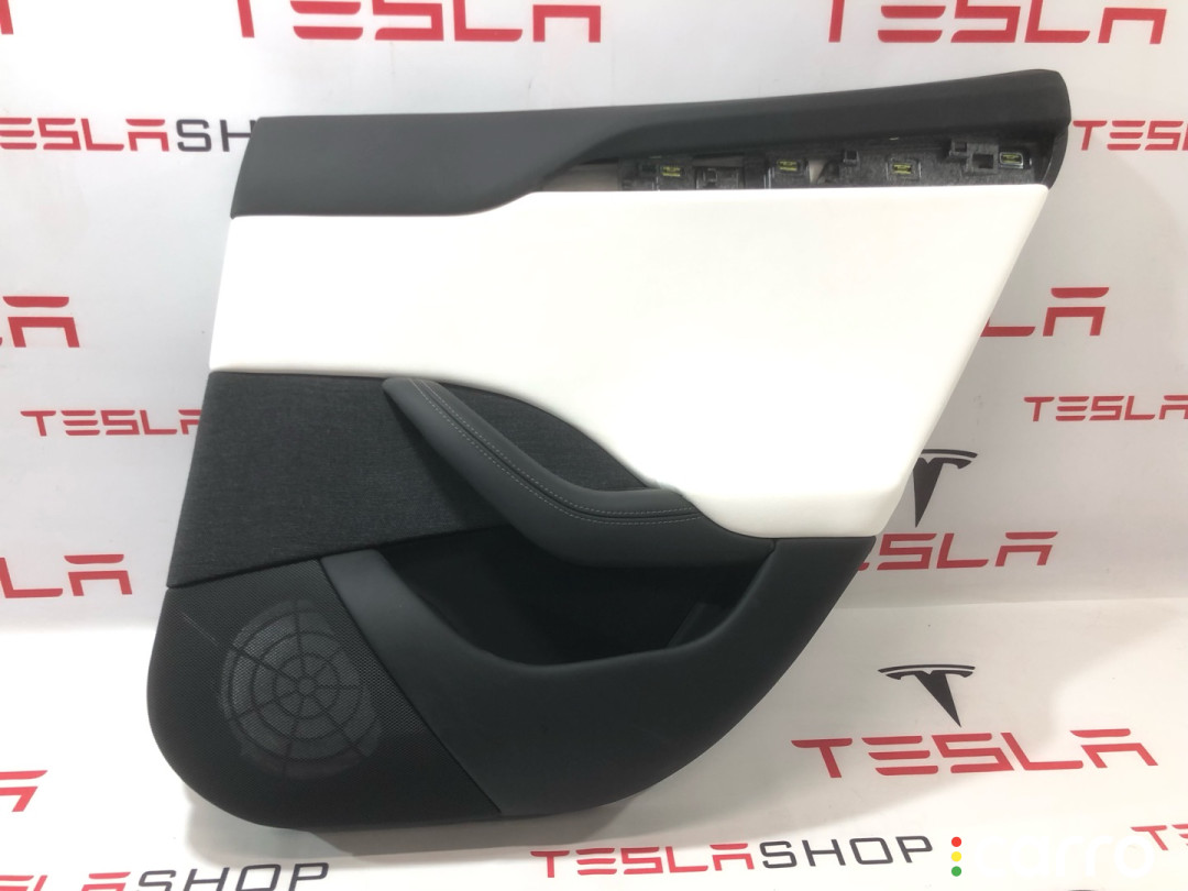 1613837-00-C, 1633942-02-H, 1655985-00-C обшивка двери задней правой Tesla Model S 2-й рест - фото №1