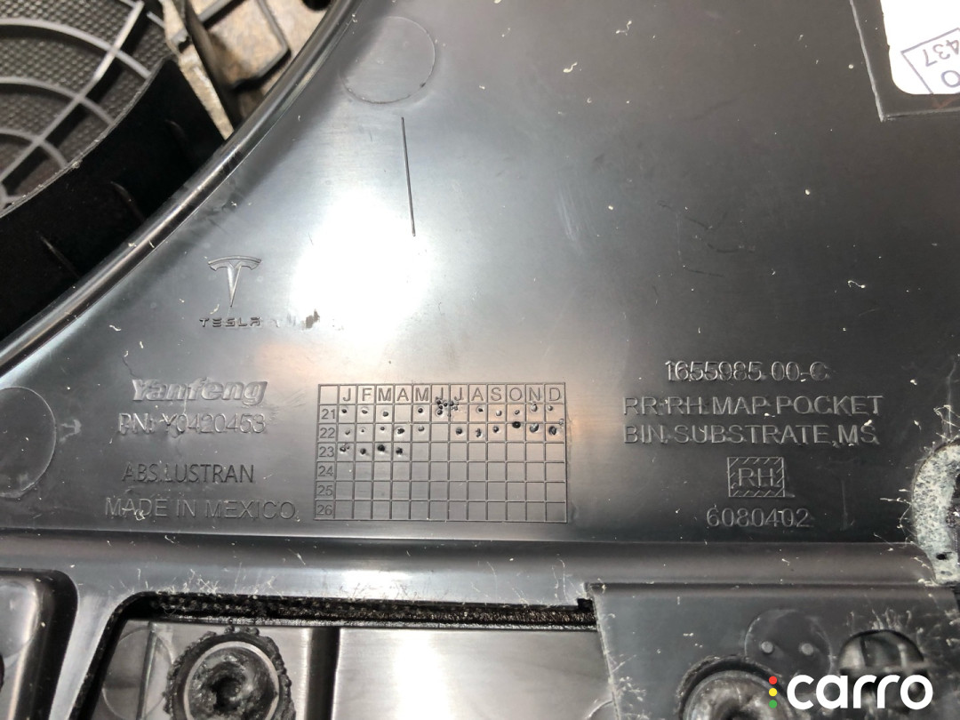 1613837-00-C, 1633942-02-H, 1655985-00-C обшивка двери задней правой Tesla Model S 2-й рест - фото №5