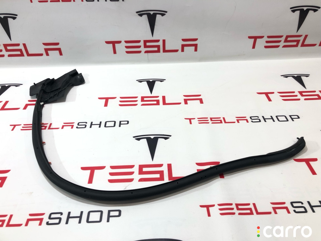 1615101-00-B Уплотнитель задней двери Tesla Model S 2-й рест - фото №1