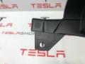 1074903-00-C Кронштейн бампера переднего нижний Tesla Model S 2020г. - фото №2
