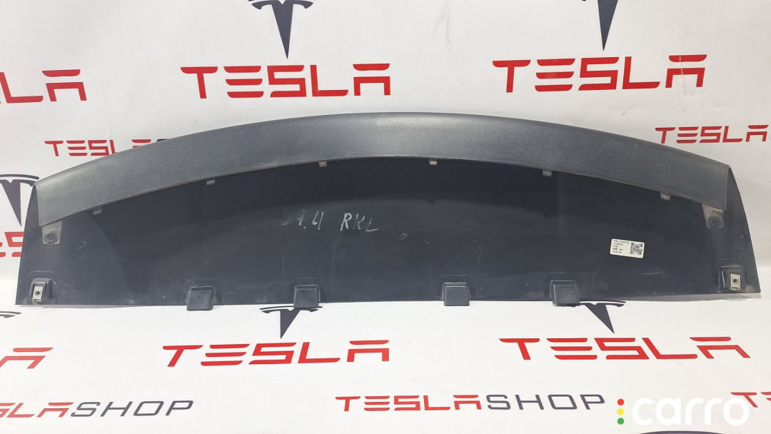 1050421-00-D, 1047094-00-D Накладка спойлера переднего бампера Tesla Model X 2018г. - фото №3