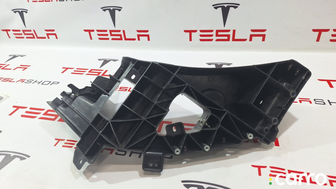 1043357-00-F, 1048807-00-A крепление фары (кронштейн фары) левой Tesla Model X 2018г. - фото №5