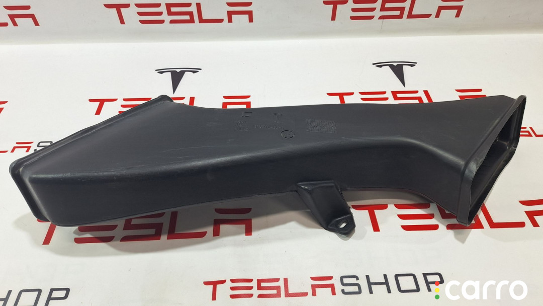 1046212-00-C воздуховод (дефлектор) радиатора Tesla Model X 2018г. - фото №1