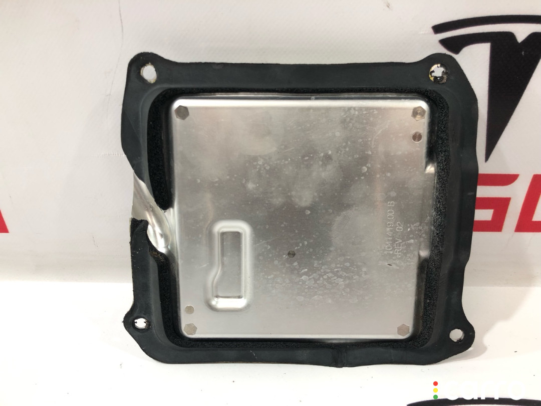1041419-00-B, 1037222-00-D модуль управления двери передней левой Tesla Model X 2018г. - фото №3