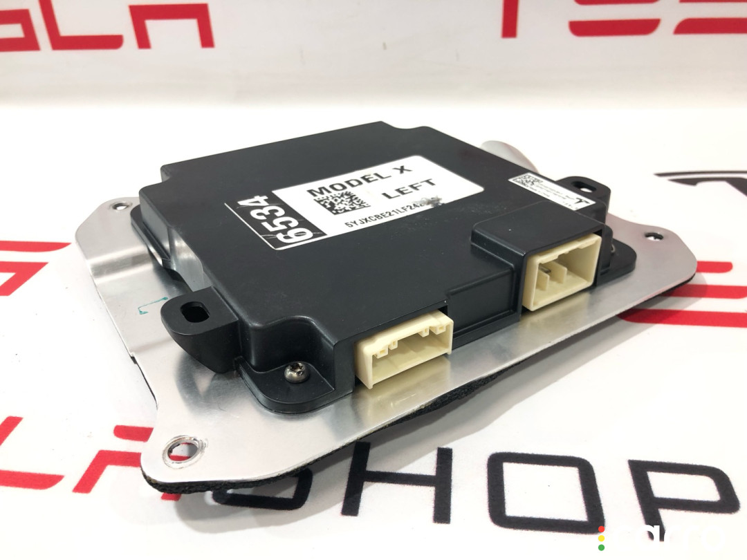 1041419-00-B, 1037222-00-D модуль управления двери передней левой Tesla Model X 2018г. - фото №4
