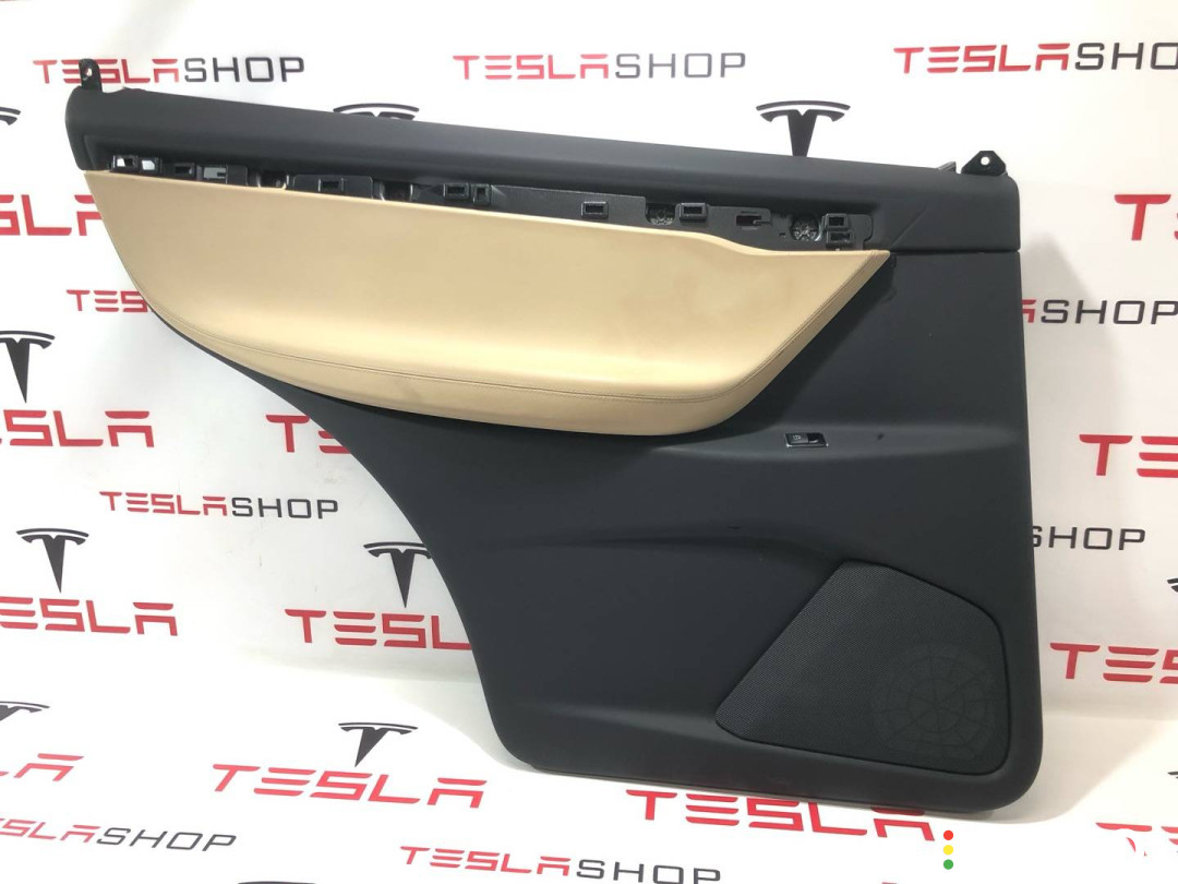 1058003-03-G обшивка двери задней левой Tesla Model X 2018г. - фото №1