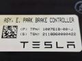 1007618-00-J ЭБУ электронного стояночного тормоза Tesla Model X 2018г. - фото №4